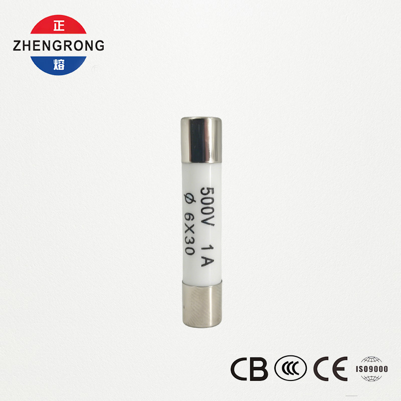 Kiváló minőségű 6*30 mm-es R058 1A biztosítékok nemzetközi forgalmazóknak